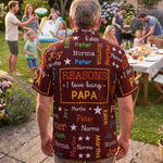 Camicia hawaiana personalizzata con nuvola di parole multicolore con 1-8 nomi e titoli Regalo di compleanno per la festa del papà, famiglia e amico