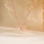 Collar Colgante Personalizado Doble Corazón con Nombre Cumpleaños Aniversario Día de la Madre Regalo para Mamá Abuela Mujer