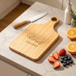 Tabla de cortar embutidos de madera con asa y nombre personalizada Chef Regalo de inauguración de la casa de vacaciones para la familia