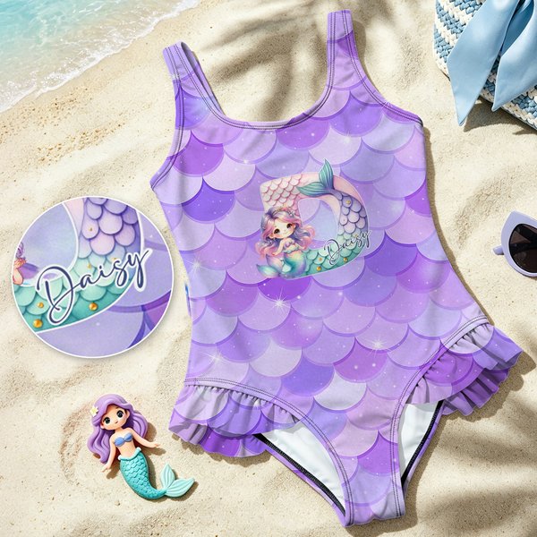 Personligt tecknad sjöjungfrufjäll Baddräkt i ett stycke med initialer och namn Simma Sandbeach Essentials Sommarjobb Födelsedagspresent för flickor