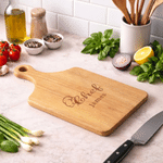 Tabla de cortar embutidos de madera con asa y nombre personalizada Chef Regalo de inauguración de la casa de vacaciones para la familia