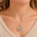 Collana personalizzata di pietre di nascita a farfalla con nome inciso Gioielli delicati Ricordo Memorial Sympathy Regalo per la festa della mamma per le donne