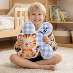 Spersonalizowana poduszka w kształcie inicjału Cute Cartoon Animal Plaid Home Decor Prezent urodzinowy dla chłopców i dziewczynek
