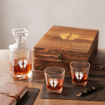 Personalisierte Baby Fußabdruck Whiskey Dekanter mit Text und Datum Geburtstag Jahrestag Vatertag Geschenk für Männer Freunde