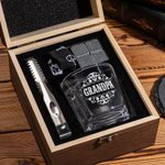 Personlig Retro Titelmönster Whiskeyglas 4 Stenar Träbox Set Fars dag Födelsedag Jubileum Present för män