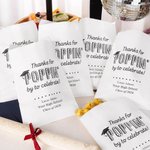 Lot de 20 Sacs Pop-corn Biscuits Personnalisés avec Nom Diplômé École Année Thanks For Poppin By To Celebrate Cadeau Graduation pour Étudiant Diplômé