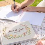 Henkilökohtaista Floral Wreath Wedding Guest Book nimillä ja päivämäärällä 100 arkkia Häälahja vastasyntyneille