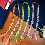 Personalizado Bling Flor Rhinestone Perla Letra Dos Colores Cinta Trenzada Lei con Nombre Graduación Fiesta Decoración Regalo para la Clase de 2026 Graduados