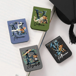 Clip segnalibro magnetica personalizzata per laurea Highland in pelle di mucca e PU con nome e iniziali Accessorio per la lettura Regalo di laurea per laureati topo di biblioteca