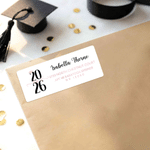 Personalisierte Mortarboard Graduation Sticker mit Namen Jahr und Adresse Festival Dekoration Graduation Favor Geschenk für Klasse von 2026 Absolventen