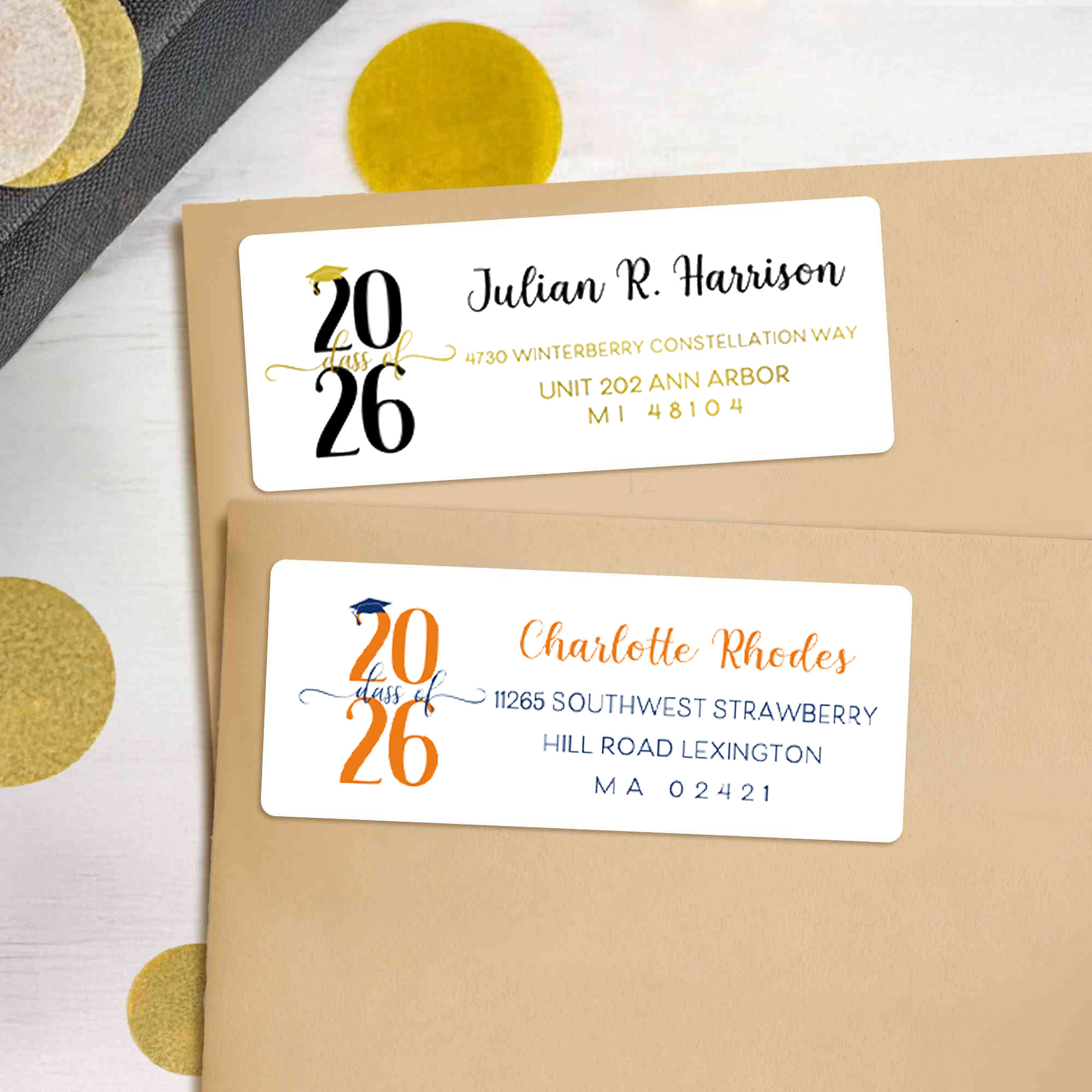 Personalisierte Mortarboard Graduation Sticker mit Namen Jahr und Adresse Festival Dekoration Graduation Favor Geschenk für Klasse von 2026 Absolventen