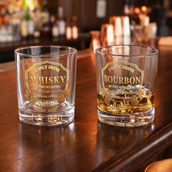 Gepersonaliseerd I Only Drink Spirits 10 oz Rock Whiskeyglas met naam en jaar Vaderdag Verjaardagscadeau voor vader man