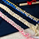 Personalized Bling Rhinestone Pearl Bowknot Letter Two-Colored Ribbon Braided Lei with Name Party Decor Graduation Gift for Graduates