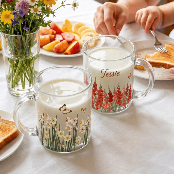 Tazza di vetro personalizzata con manico e nome, regalo di compleanno e anniversario per le donne che amano la natura.