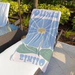 Personalizowany szybkoschnący ręcznik plażowy z kwiatowym wzorem i imieniem idealny dla kobiet na wakacje lub przyjęcie nad basenem