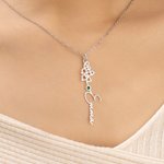 Collier de fleur de naissance personnalisé avec nom Cadeau d'anniversaire pour Maman Grand-mère Tante Petite amie