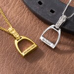 Estribo ecuestre personalizado oculto Signet collar con nombre grabado y texto Minimalista Joyería Aniversario Cumpleaños regalo para los amantes del caballo