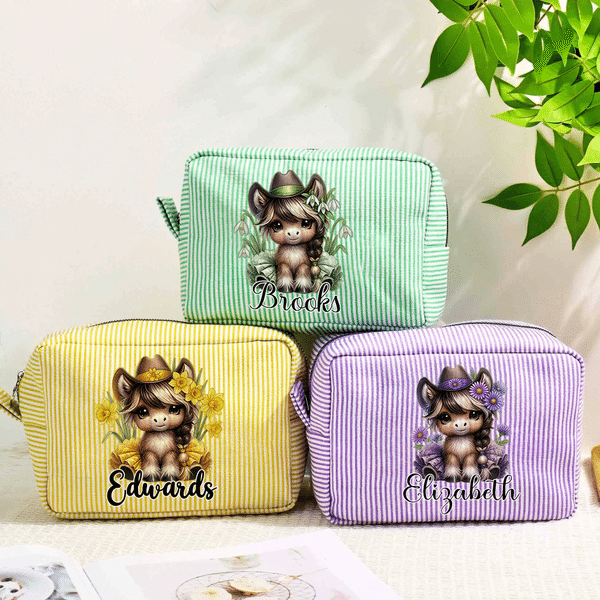 Gepersonaliseerd Multicolor Geboorte Bloem Cartoon Paard Gestreept Make-up Tasje met Naam Dagelijks Reizen Essentieel Verjaardagscadeau voor Vrouwen Paard Liefhebbers