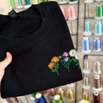 Personalized Multicolor Embroidered Birth Flower 100% Cotton T-shirt Sweatshirt Hoodie Daily Wear Birthday Gift for Mom Grandma