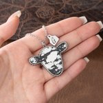 Collar de Piedra con Cabeza de Vaca Western Personalizado con Colgante de Inicial Exquisita Joyería Regalo de Cumpleaños Aniversario para Vaquera Entusiasta del Western