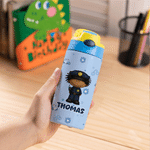 Gepersonaliseerde leuke cartoon professionele karakter 12 oz 16 oz waterfles met naam rietje en handvat terug naar school verjaardagscadeau voor kinderen