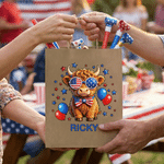 Personalised Cute Highland Cow American Flag Reusable Kraft Paper Gift Bags with Name American Independence Day Gift for Family Friends