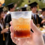 Personalisierte Graduation Cap Congrats Frosted Plastic Cups mit Namen und Jahr Set von 10 Graduation Party Favor für Absolventen