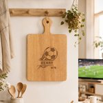 Planche à découper réversible pour le fromage et la charcuterie avec poignée Cadeau d'anniversaire de pendaison de crémaillère pour joueur de football
