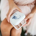 Personalizado Toile De Jouy Lazo PU Cuero Joyero Portátil con Letra Viaje Cumpleaños Aniversario Regalo para Mujeres Niñas
