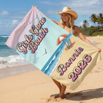 Personalisierte Mädchen Gone Beach schnell trocken überdimensioniert Strandtuch mit Namen und Jahr Sommer Strand Party Geburtstag Geschenk für Frauen Mädchen