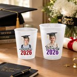 Personalisierte Graduation Cap Foto Einweg-Plastikbecher mit Namen und Jahr Satz von 10 Feier Graduation Party Favorit für Absolventen mattiert