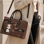 Gepersonaliseerde Cartoon Karakter Retro Lychee Grain PU Leer Grote Capaciteit Tote Bag met 1-8 Namen Verjaardag Verjaardagscadeau voor Moeder Grootmoeder