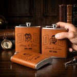 Henkilökohtainen Photo Design 6 oz ruostumattomasta teräksestä valmistettu likööri Hip Flask, jossa on PU-nahkainen kansi ja nimi Isänpäivä Syntymäpäivälahja miehelle