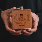 Henkilökohtainen Photo Design 6 oz ruostumattomasta teräksestä valmistettu likööri Hip Flask, jossa on PU-nahkainen kansi ja nimi Isänpäivä Syntymäpäivälahja miehelle