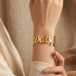 Bracciale personalizzato con nome multicolore con stile di carattere 1-5 Regalo di compleanno e anniversario da indossare quotidianamente per donne e uomini