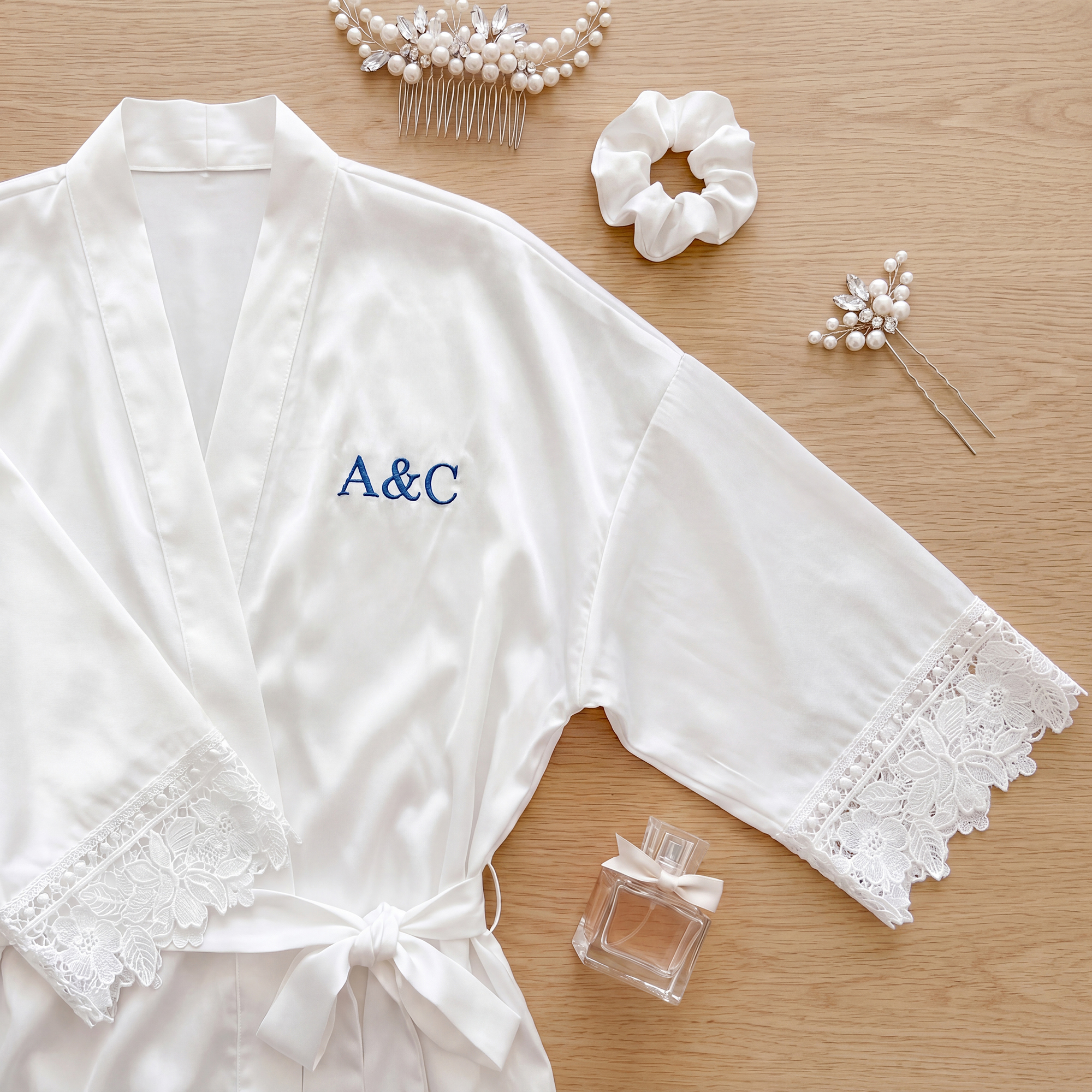 Personalisierte gesticktes Monogramm Satin Spitze-Trim Robe Braut Dusche Bachelorette Party Geschenk für Braut Brautjungfer
