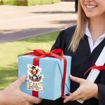 Gepersonaliseerde Cartoon Afgestudeerd Meisje Waterdichte Stickers met Naam en Jaar Gunst Etiket Viering Afstudeerfeest Decor voor 2026 Afgestudeerden