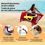 Toalla de playa personalizada de microfibra con silueta de futbolista nombre y número regalo de vacaciones de verano y fiesta para amantes del fútbol