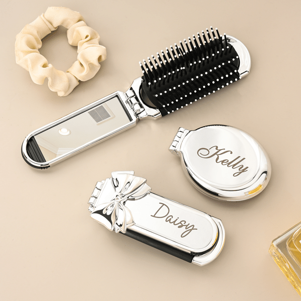 Peigne à cheveux de poche pliable personnalisé avec miroir et nom Mariage Anniversaire Cadeau de voyage pour femmes Demoiselles d'honneur Filles d'honneur