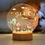 Personalizowana lampka nocna LED z leśnymi zwierzątkami gwiazdką i księżycem z imieniem dziecka idealna na prezent na baby shower i urodziny