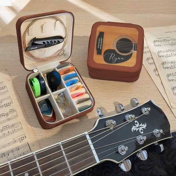 Personalized Classical Guitar Pattern PU Leather Guitar Pick Storage Box with Zipper and Name Music Accessories Birthday Gift for Guitar Player