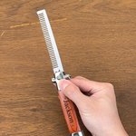 Personalisierte hölzerne Edelstahl faltbar Männer Bart Kamm mit Gravur Name Text und Geschenk-Box Vatertag Hochzeit Geschenk für Groomsmen Väter