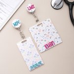 Badge d'identification personnalisé avec texte monogramme et enrouleur de badge Journée de l'infirmière à l'hôpital Cadeau de l'enseignant pour l'étudiant en soins infirmiers