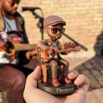 Figura personalizada de resina en miniatura 3D con base y texto de resina decoración del hogar regalo de aniversario para familia y guitarristas