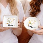 Cadeau d'anniversaire personnalisé pour le personnel médical en céramique en forme de coeur et de fleur de naissance.