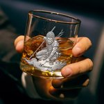 Personalisierte Wukong Monkey King Old-Fashioned 10 oz Whiskey Glas mit Namen täglichen Gebrauch Geburtstag Jahrestag Geschenk für Papa Mann