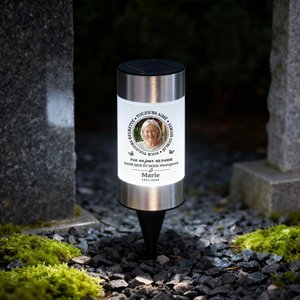 Lampe solaire de jardin personnalisée avec nom et date - Cadeau commémoratif pour la famille