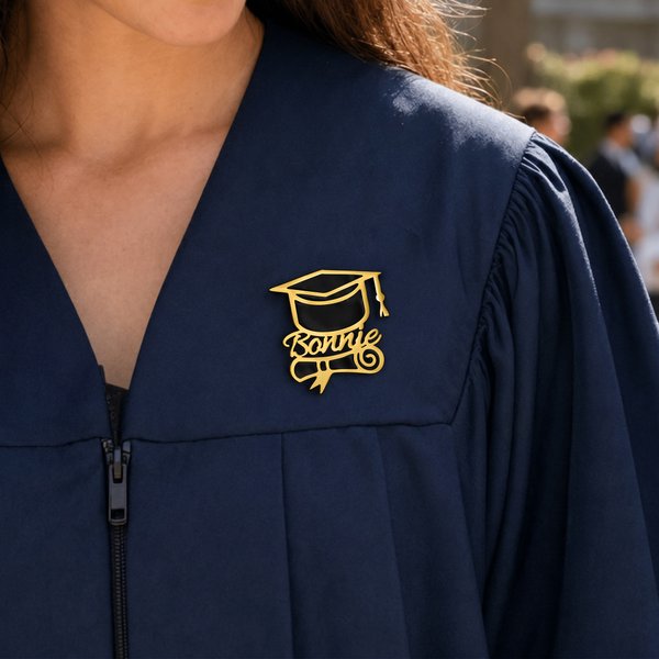 Personalized Graduation Cap Brooch Pin with Name Graduation Keepsake Graduation Season Gift for Graduates