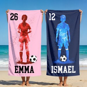 Toalla de playa personalizada de secado rápido con silueta de futbolista nombre y número regalo de vacaciones de verano para amantes del fútbol