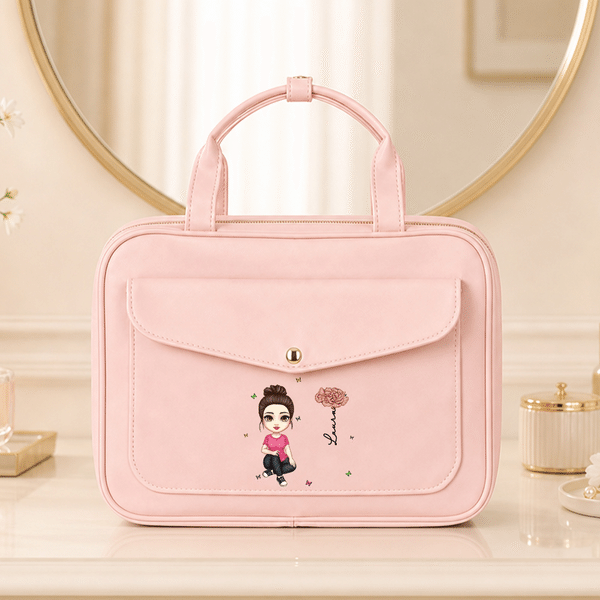 Trousse de toilette de voyage en cuir PU à compartiments multiples, personnalisée avec un personnage de dessin animé et une fleur de naissance, avec prénom – Cadeau d'anniversaire pour un usage quotid